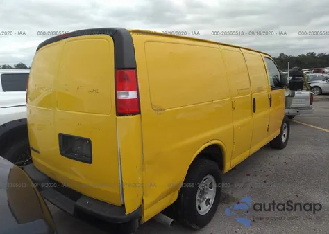 2016 Chevrolet Express 2500 Work Van z USA, uszkodzony, nr VIN 1GCWGAFF1G1313456